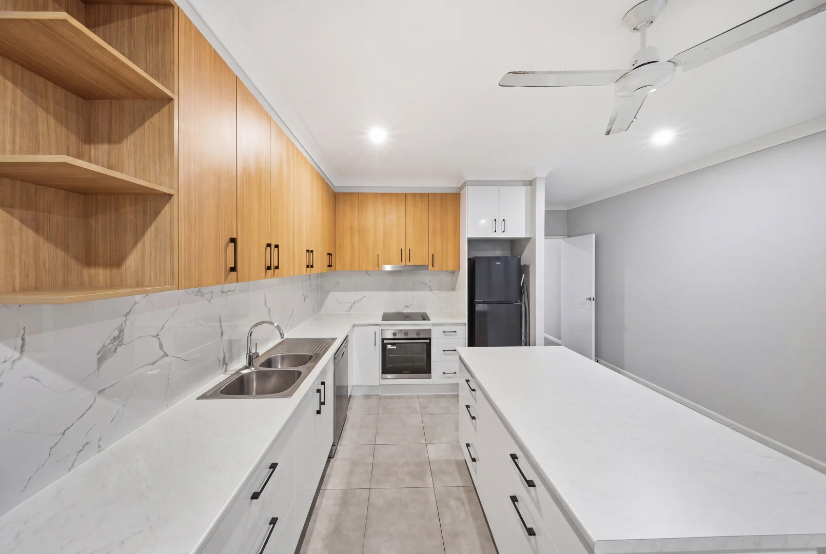 Additional image 3 of 2/5A Hugh Street, West End QLD 4810