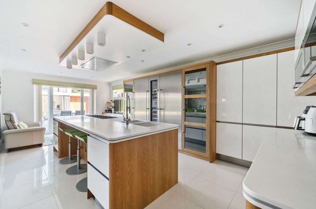 Additional image 8 of 5 bed detached house for saleLimmard Way, Bognor Regis PO22
