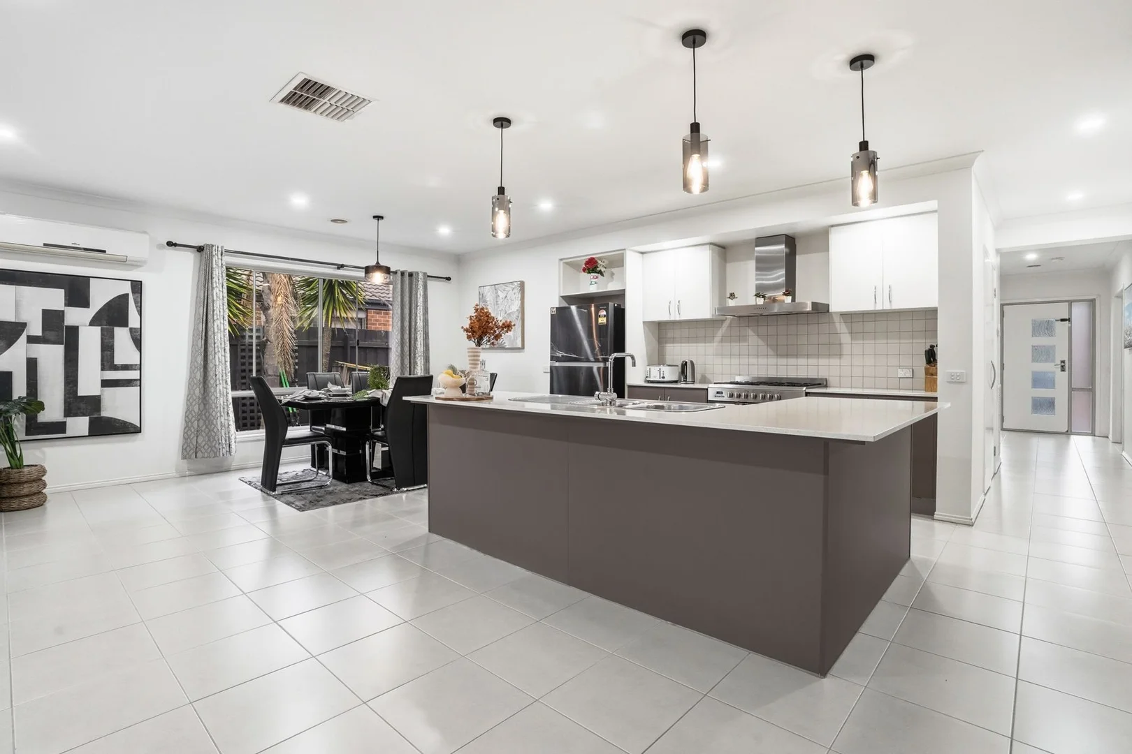 Additional image 2 of 25 Pomegranate Way, Pakenham VIC 3810