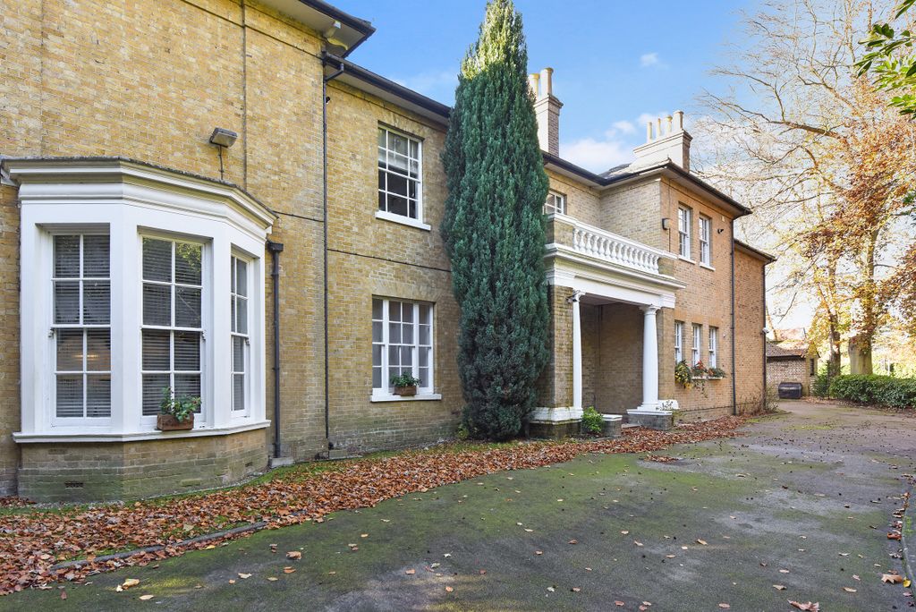 Additional image 9 of 2 bed flat for saleRayleigh Road, Hutton, Brentwood CM13