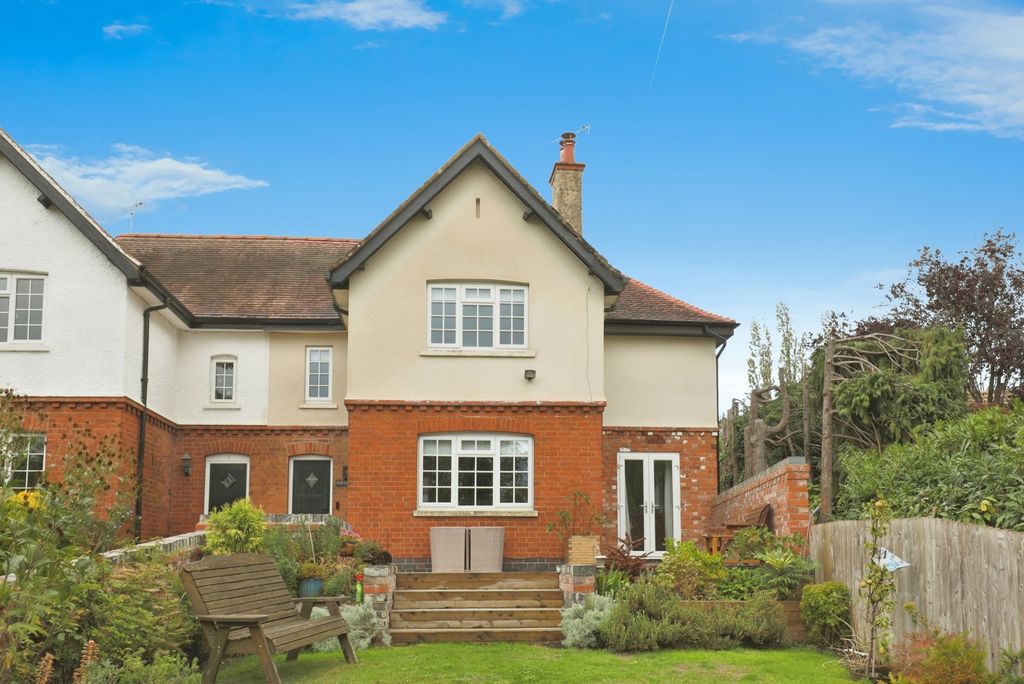 4 bed semi-detached house for saleStation Cottages, Broadway, Worcestershire WR12