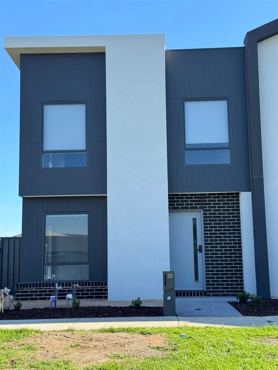 33 Kamet Street, Clyde VIC 3978