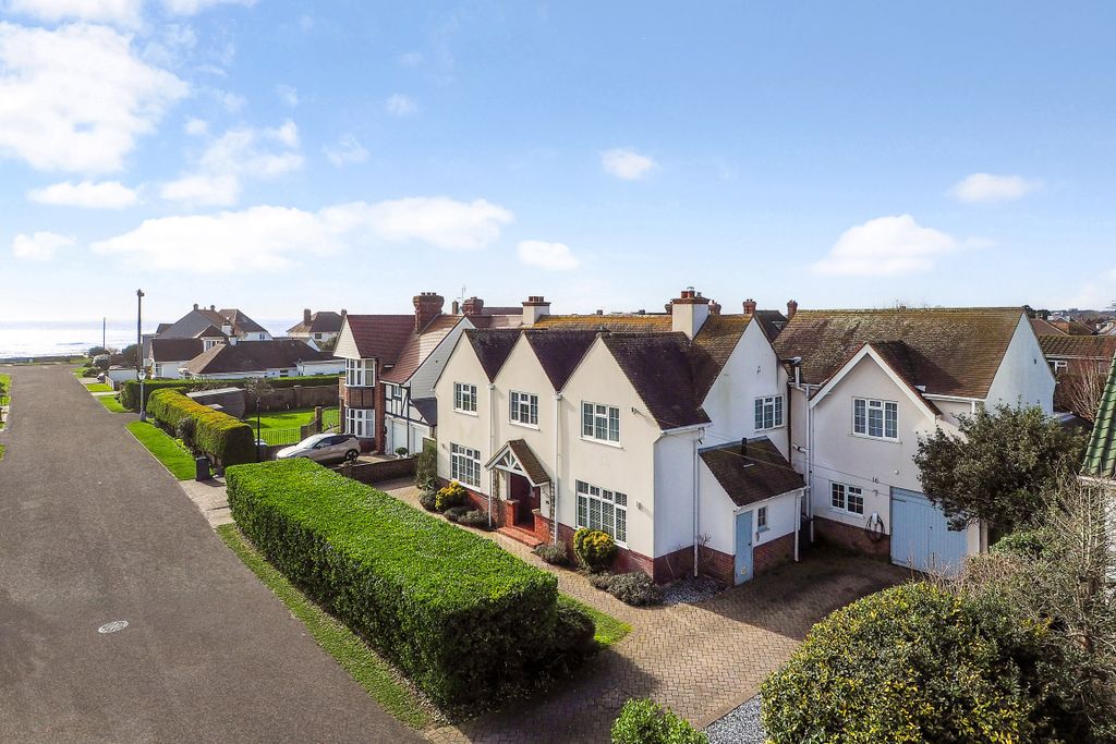 5 bed detached house for saleFirst Avenue, Felpham PO22