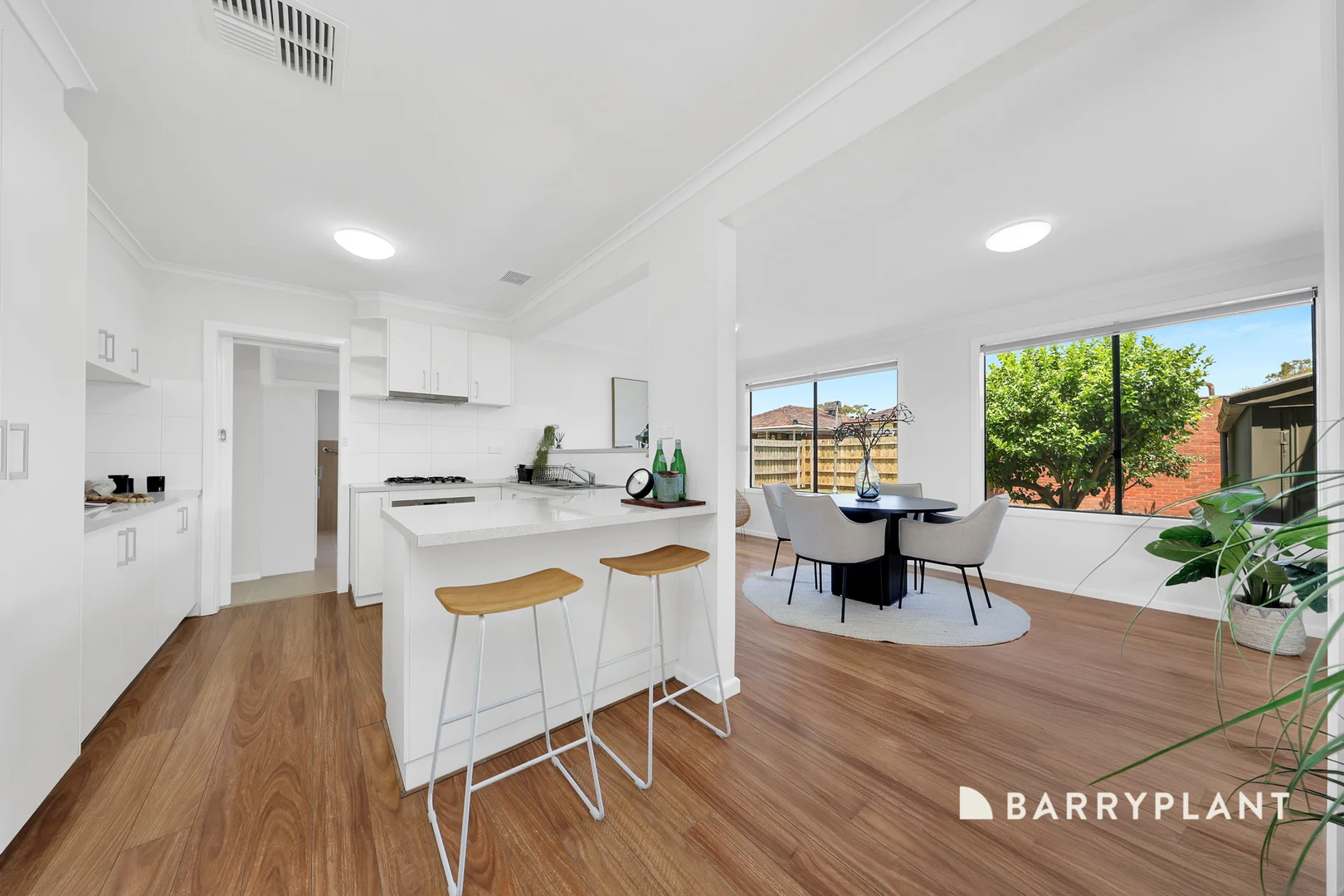 21 Heather Avenue, Thomastown VIC 3074 photo 3