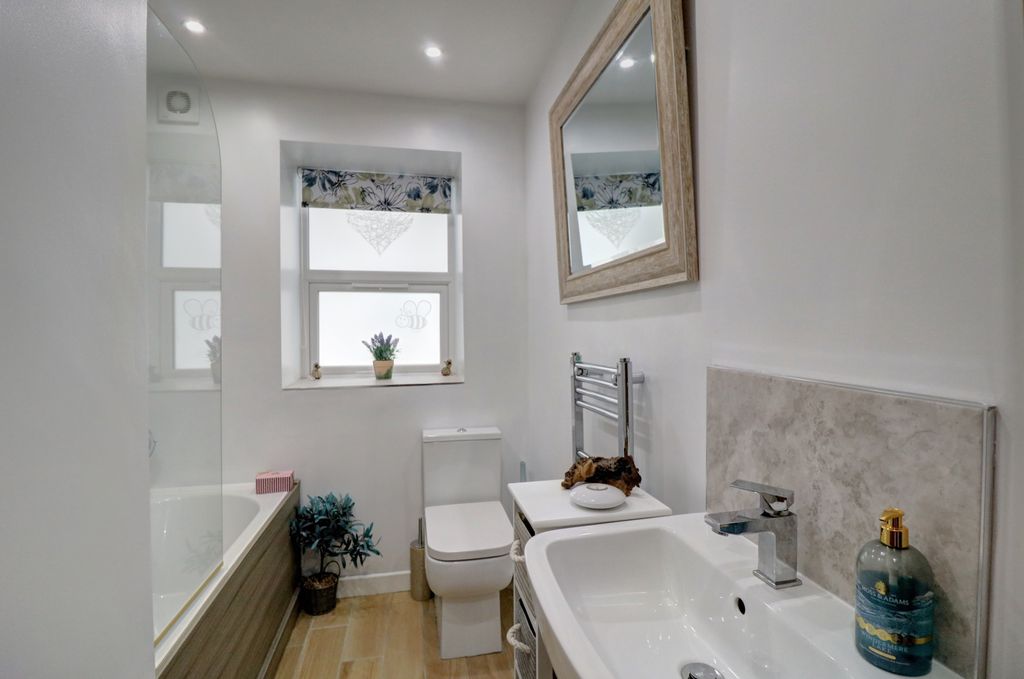 Additional image 16 of 2 bed flat for saleNew South Promenade, Blackpool FY4