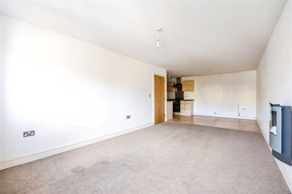 Additional image 5 of 2 bed flat for saleCrockwell Street, Bodmin, Cornwall PL31