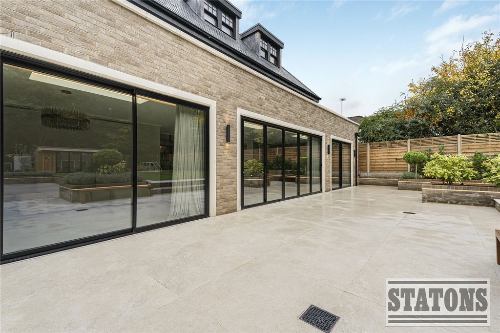 Additional image 34 of 5 bed detached house for saleBarham Avenue, Elstree, Borehamwood, Hertfordshire WD6