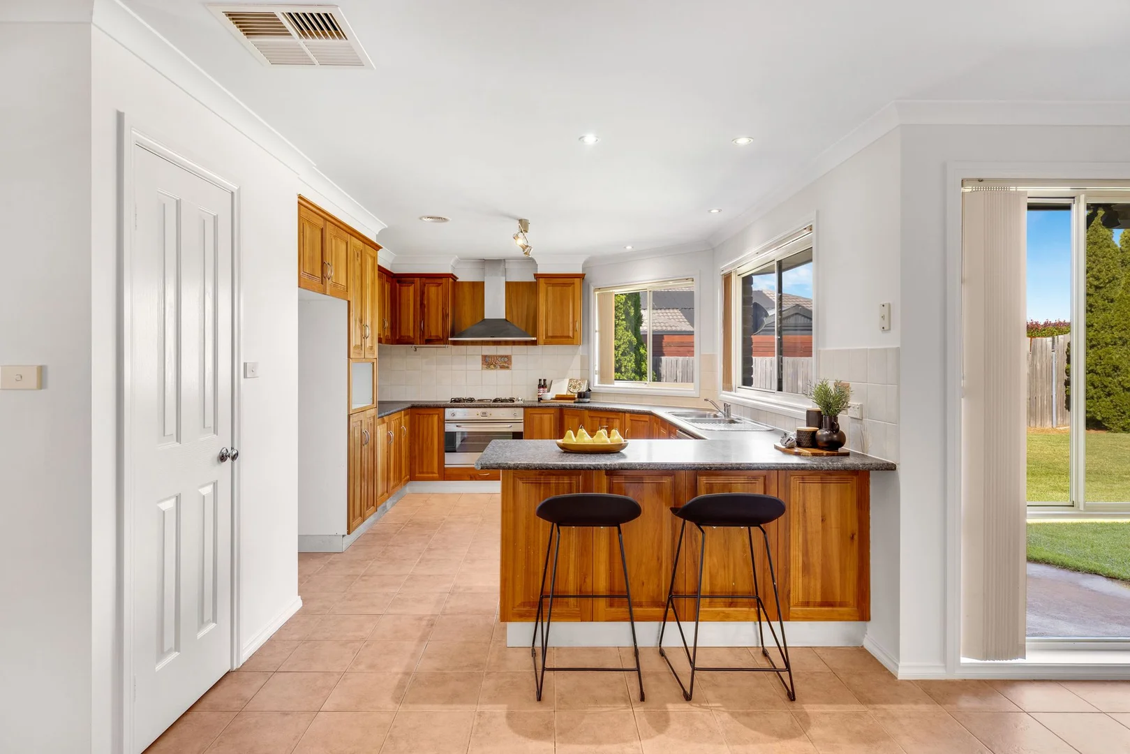 55 Katherine Avenue, Amaroo ACT 2914 photo 4