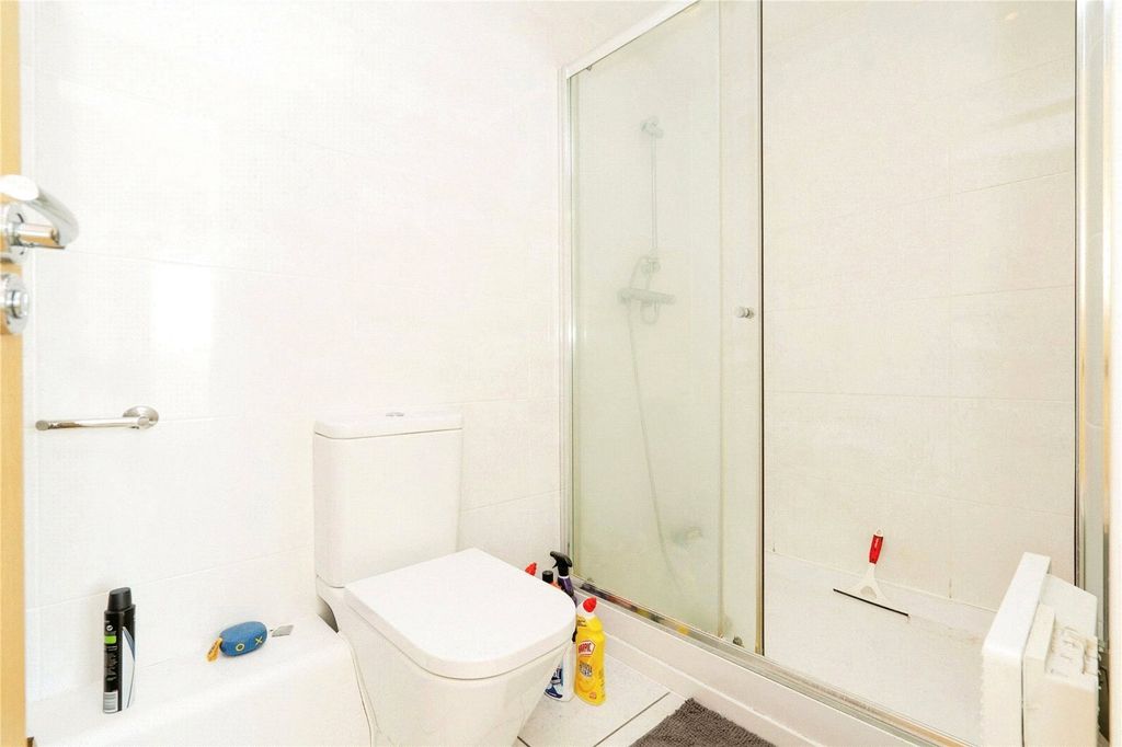 Additional image 7 of 3 bed flat for saleGeoffrey Watling Way, Norwich, Norfolk NR1