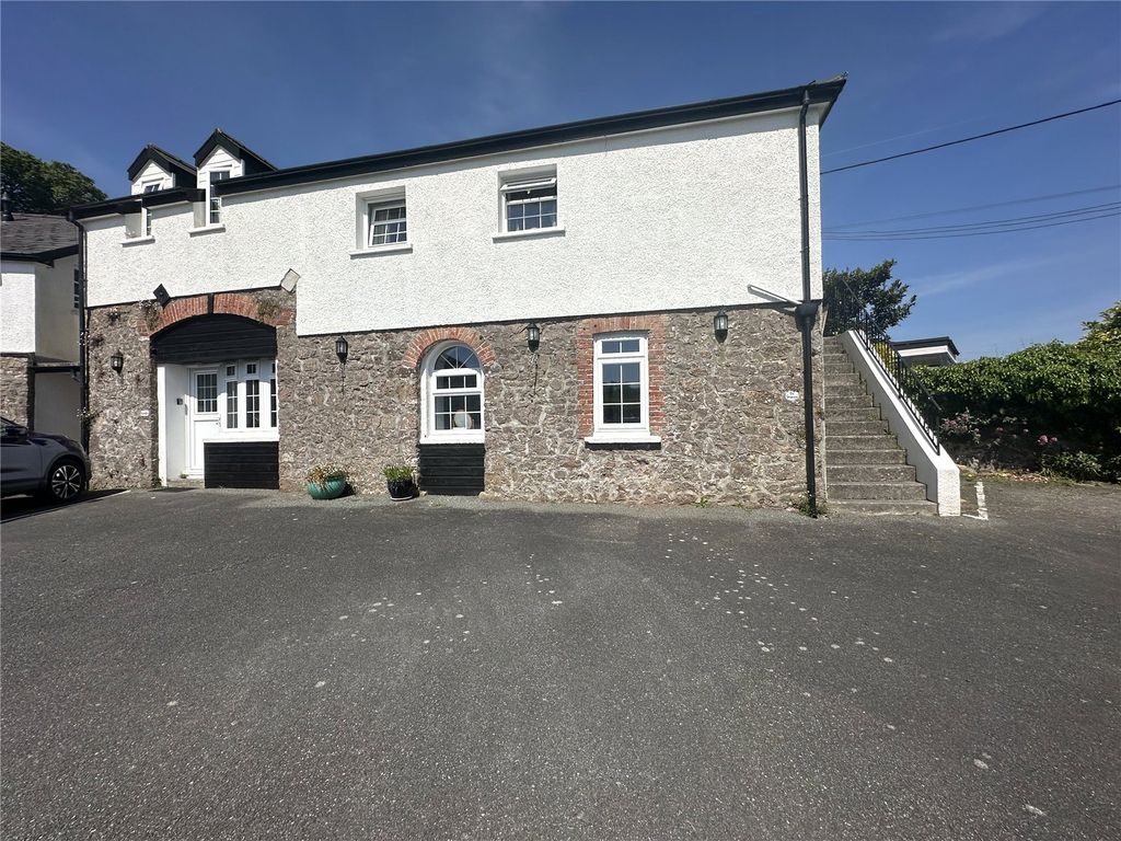 2 bed flat for saleThe Granary - The Vicarage, Penally, Tenby, Pembrokeshire SA70