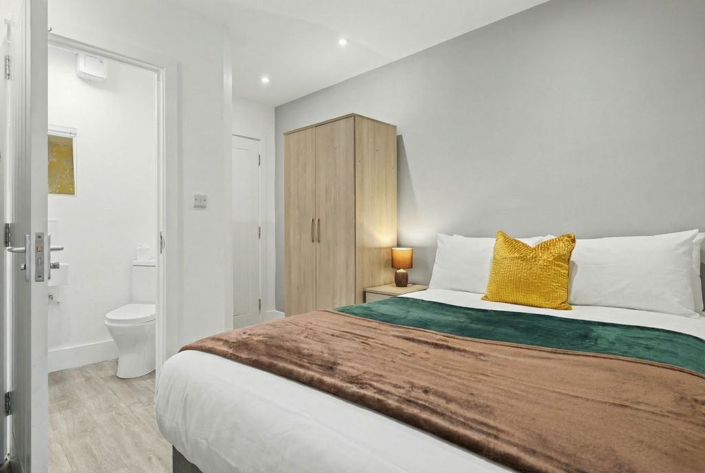 Additional image 7 of 5 bed flat for saleFive Flats, Abingdon Road, Oxford OX1