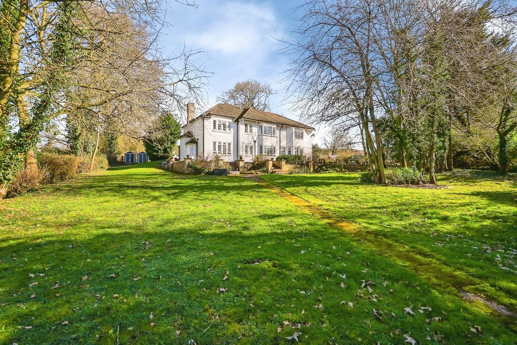 2 bed flat for saleHill House, Overthorpe, Banbury OX17
