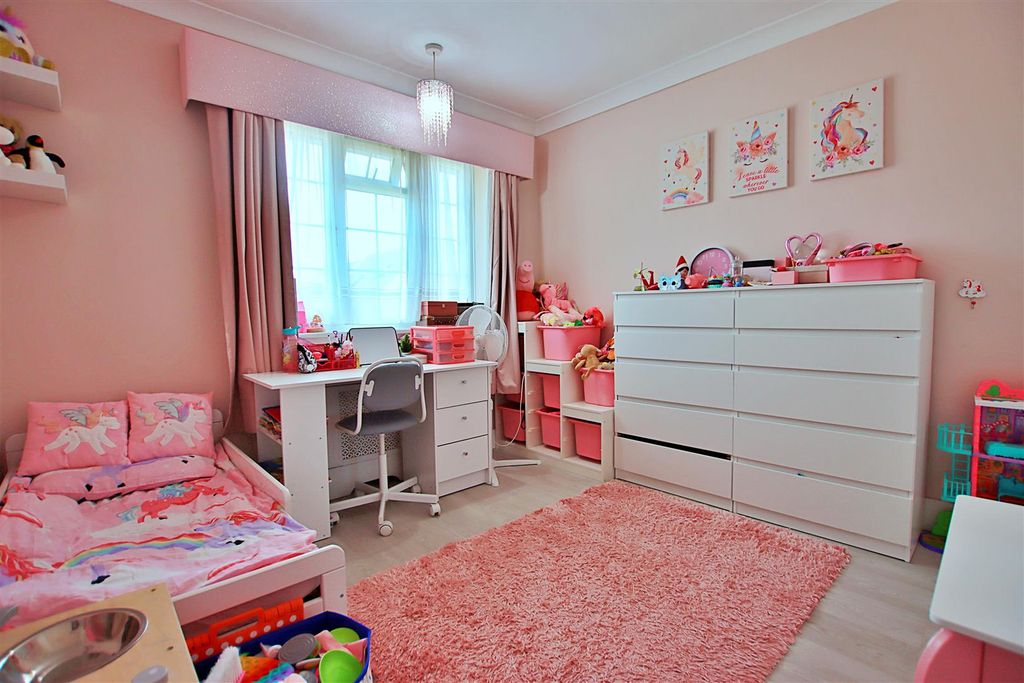 Additional image 19 of 4 bed semi-detached house for saleTheobald Street, Borehamwood WD6