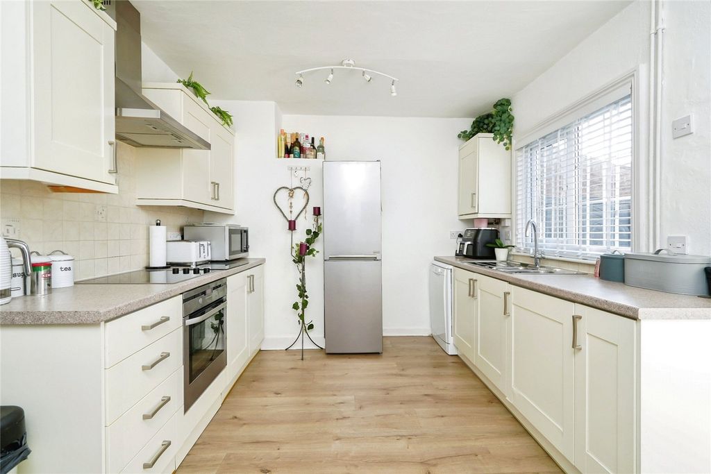 Additional image 10 of 2 bed terraced house for saleManor Road, Brackley, Northamptonshire NN13