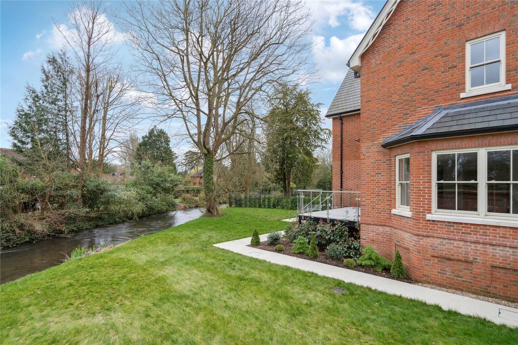 Additional image 19 of 6 bed detached house for saleThe Old Nursery, Hedsor Road, Bourne End, Buckinghamshire SL8