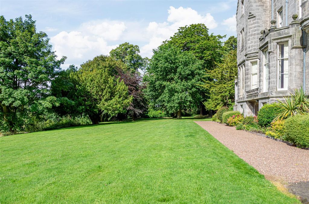 Additional image 28 of 2 bed flat for sale3 Inzievar House, Dunfermline KY12