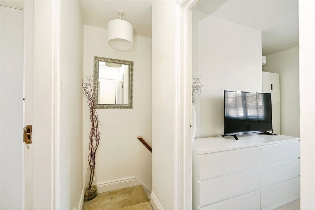 Additional image 16 of 2 bed terraced house for saleManor Road, Brackley, Northamptonshire NN13