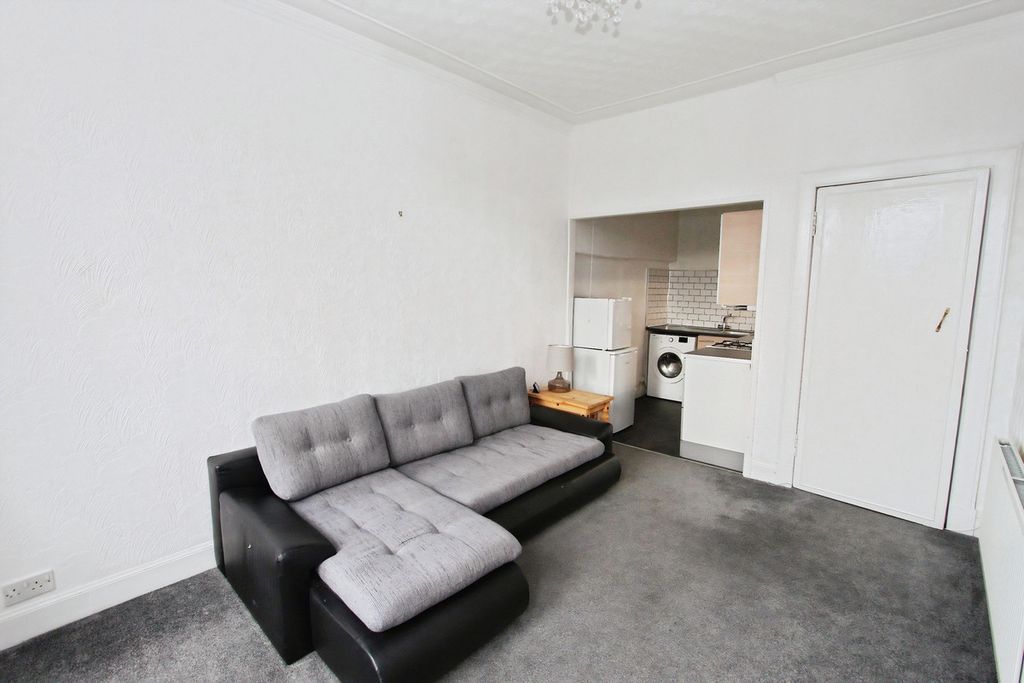 1 bed flat for saleStuart Street, Old Kilpatrick, 5 G60 photo 2