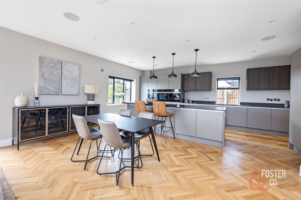 Additional image 7 of 6 bed detached house for saleWithdean Road, Brighton BN1