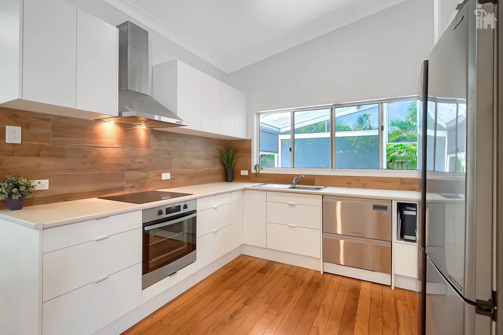 Additional image 3 of 2/196 Cypress Street, Urangan QLD 4655