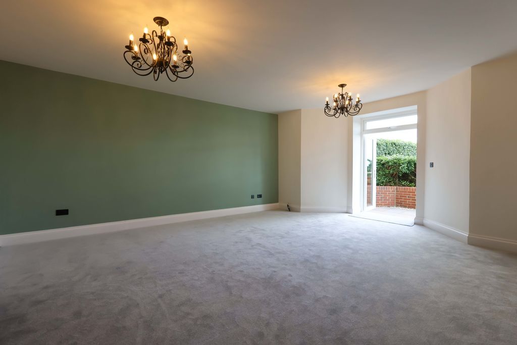 Additional image 2 of 2 bed flat for salePrinces Road, Clevedon BS21