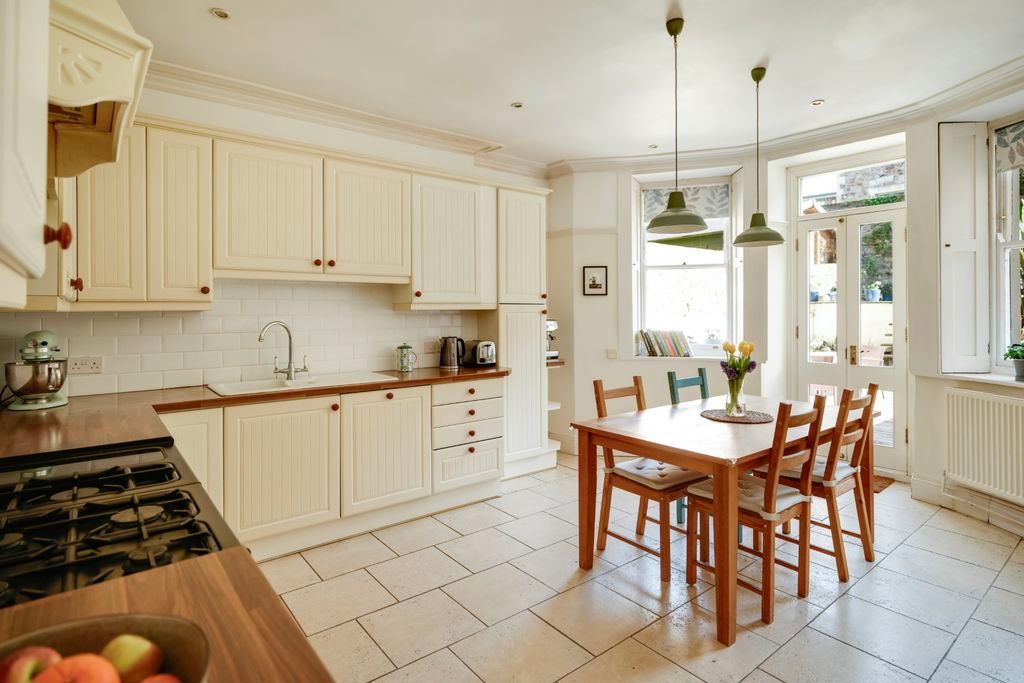 Additional image 4 of 3 bed flat for salePembroke Road, Clifton, Bristol BS8