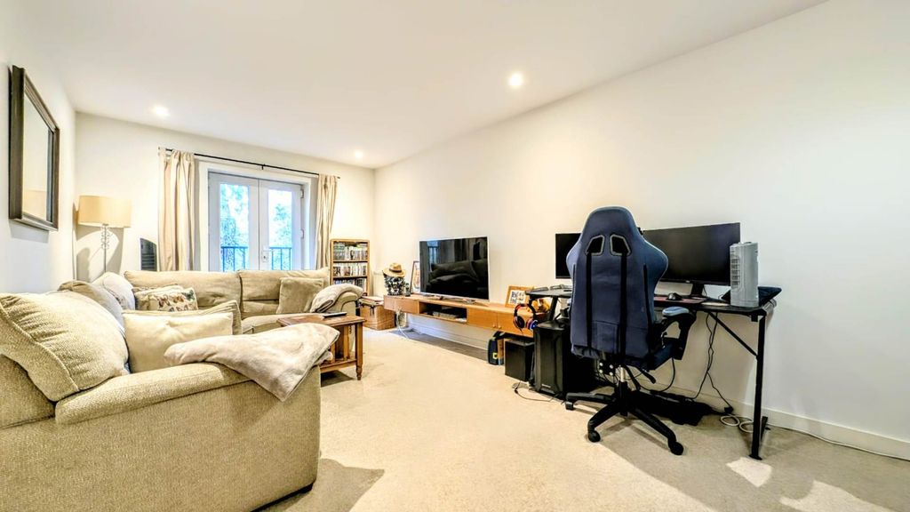 Additional image 2 of 2 bed flat for saleRoyal Drive, Bordon, Hampshire GU35