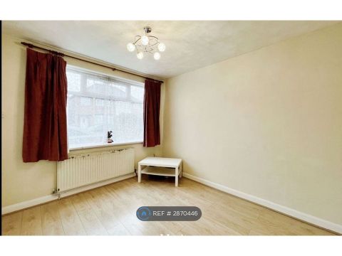 Swithland Avenue, Leicester LE4
