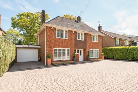 Bassett Wood Drive, Bassett, Southampton, Hampshire SO16