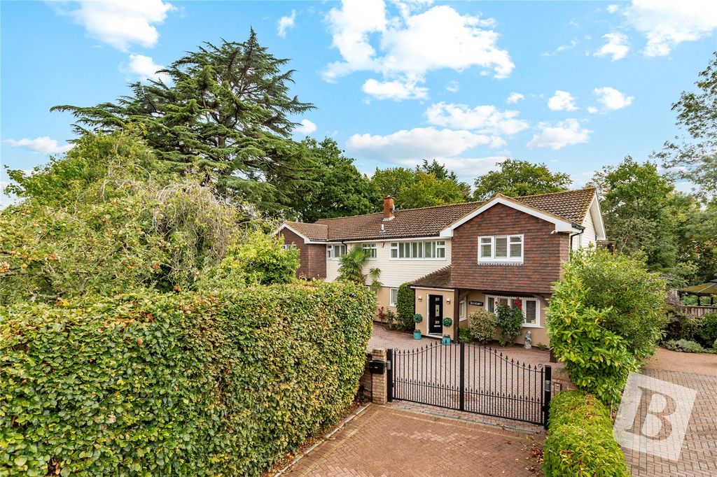 5 bed detached house for saleOaklands Close, Braintree, Essex CM77