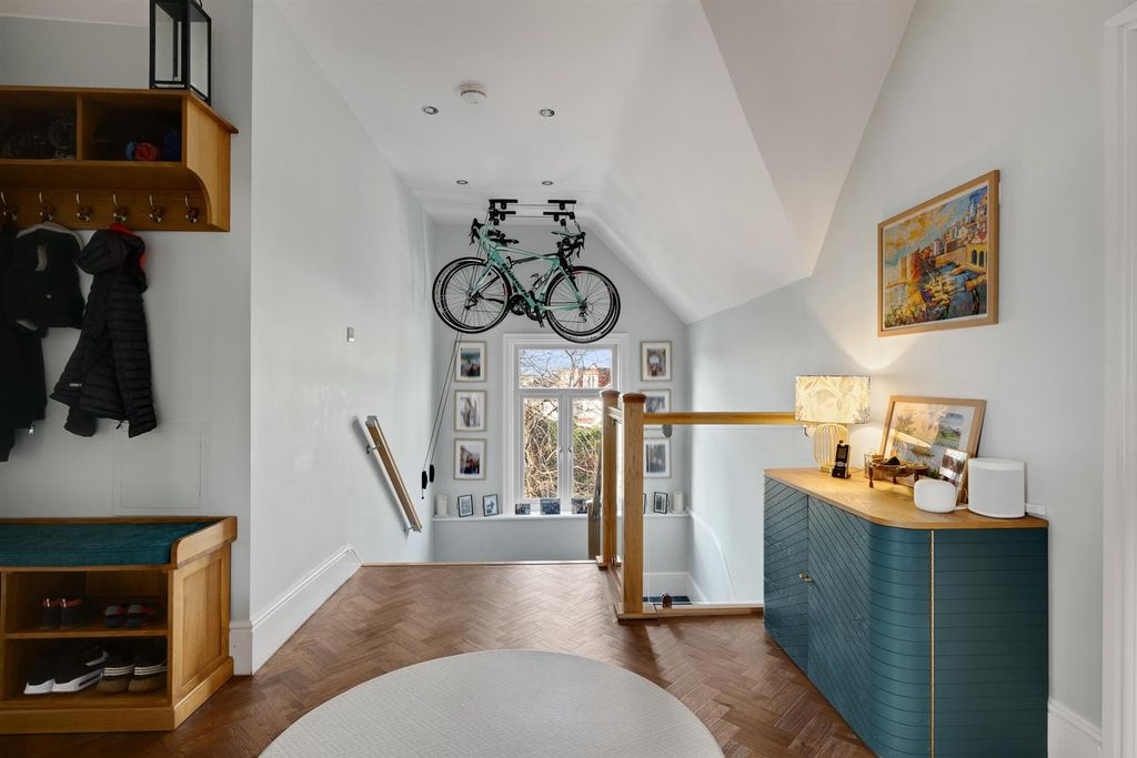 Additional image 3 of 3 bed flat for saleHomefield Road, Bromley BR1