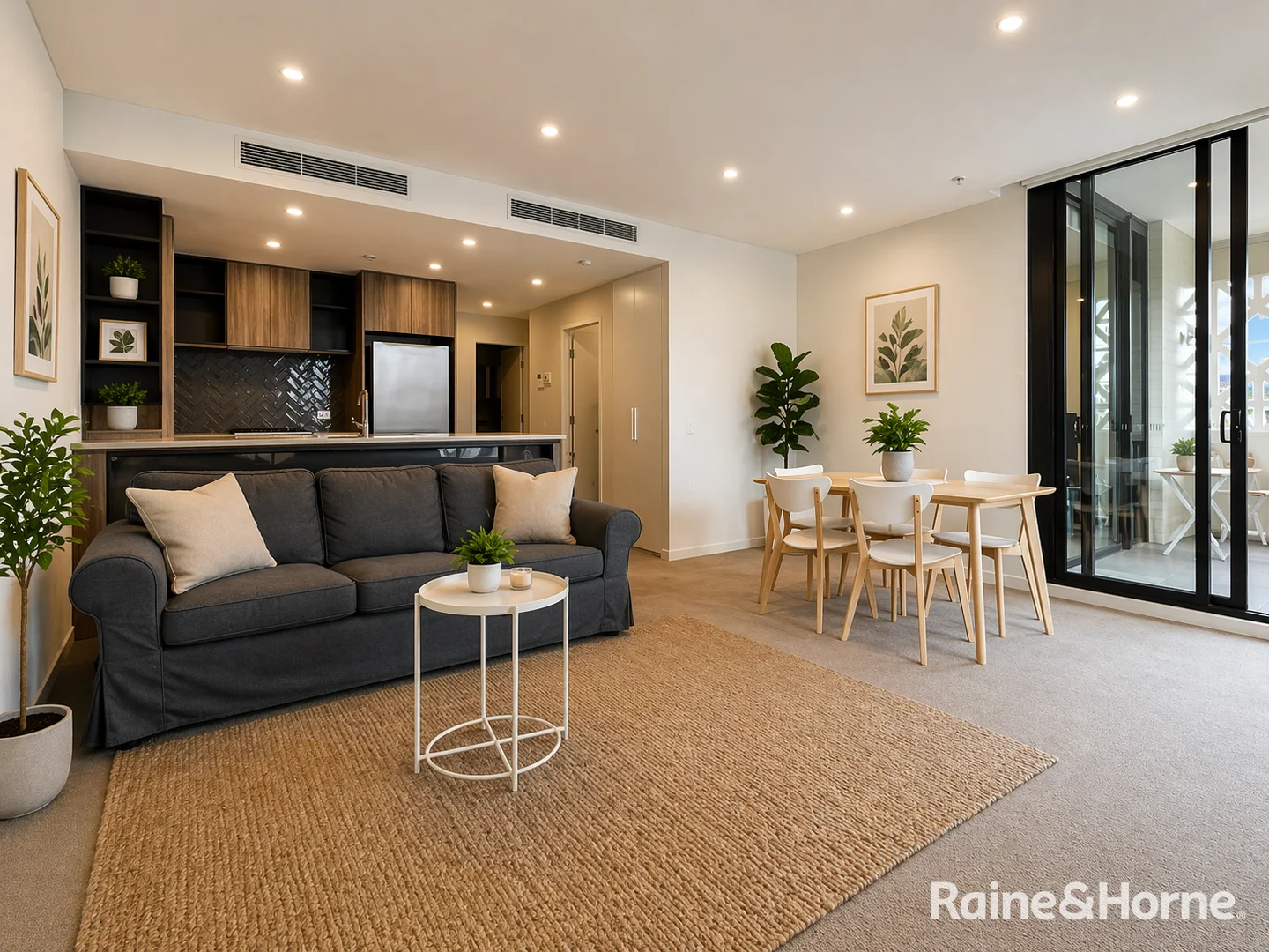 Additional image 3 of 2402/17 Lachlan St, Waterloo NSW 2017