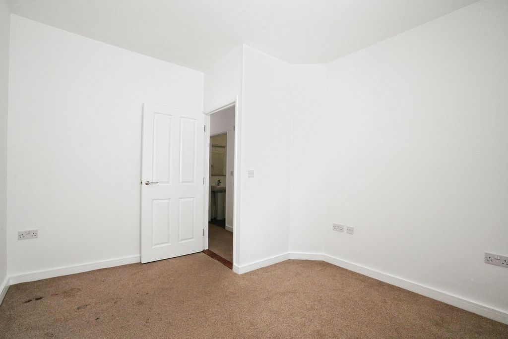 Additional image 7 of 1 bed flat for saleCrinnicks Hill, Bodmin, Cornwall PL31