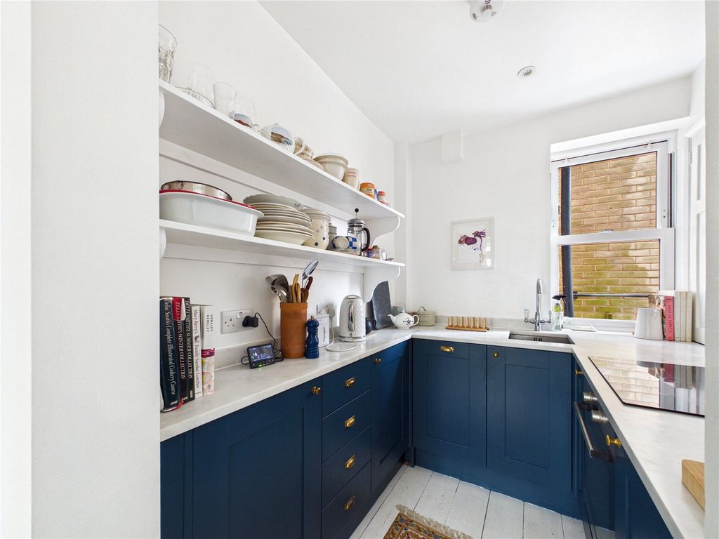 Additional image 16 of 2 bed flat for saleHamilton Gardens, Felixstowe, Suffolk IP11
