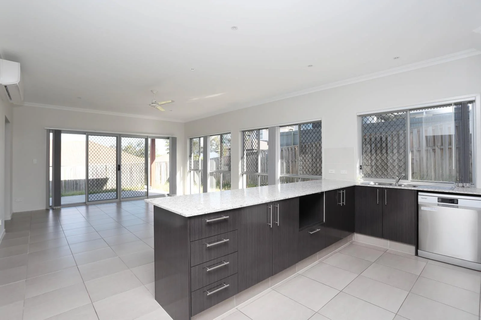 Additional image 2 of 37 Anesbury Street, Doolandella QLD 4077