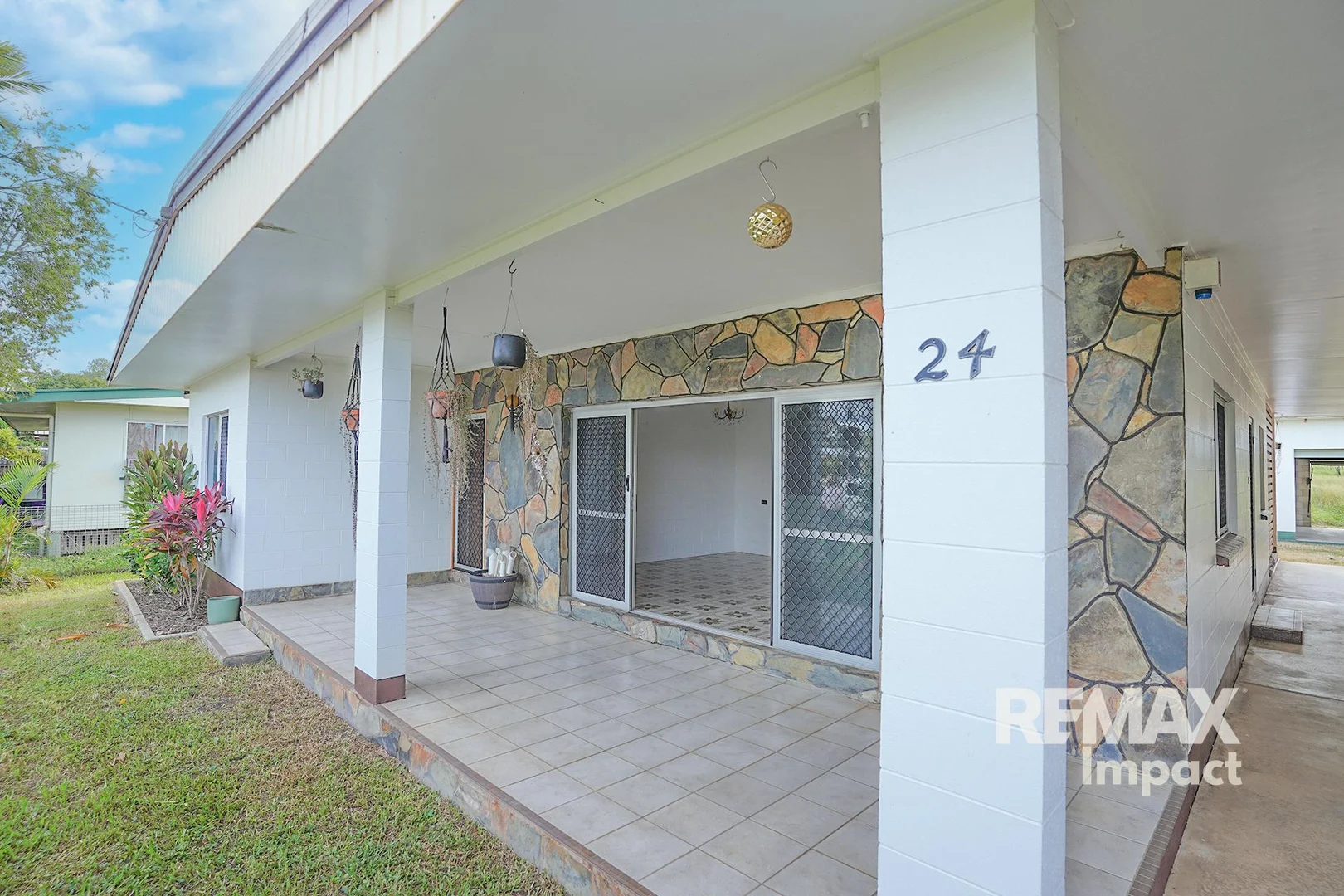 24 Vaughan Street, Mareeba QLD 4880 photo 3