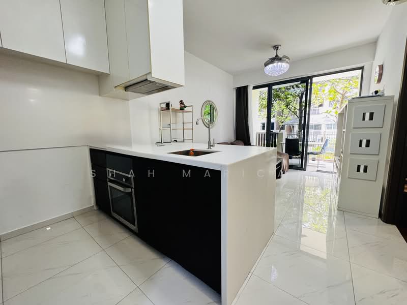 40 Flora Drive photo 3
