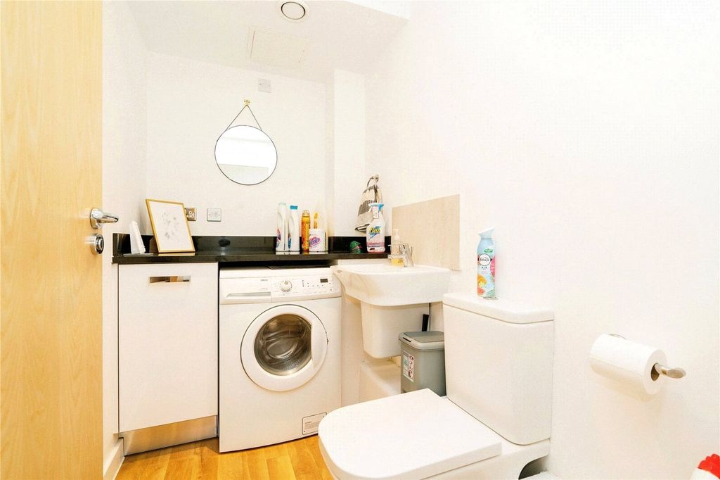 Additional image 12 of 3 bed flat for saleGeoffrey Watling Way, Norwich, Norfolk NR1