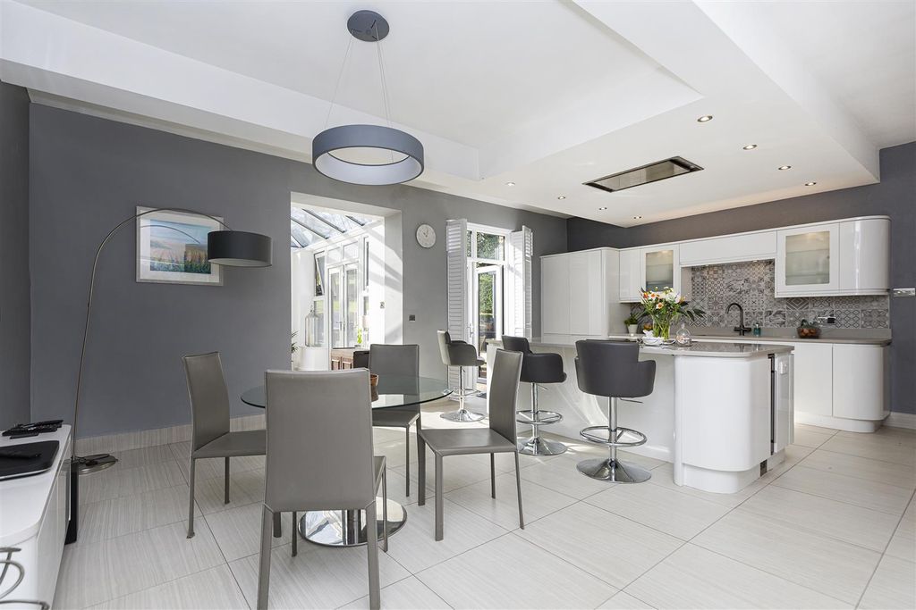 Additional image 18 of 4 bed detached house for saleBeaconsfield Road, Clayton, Bradford BD14