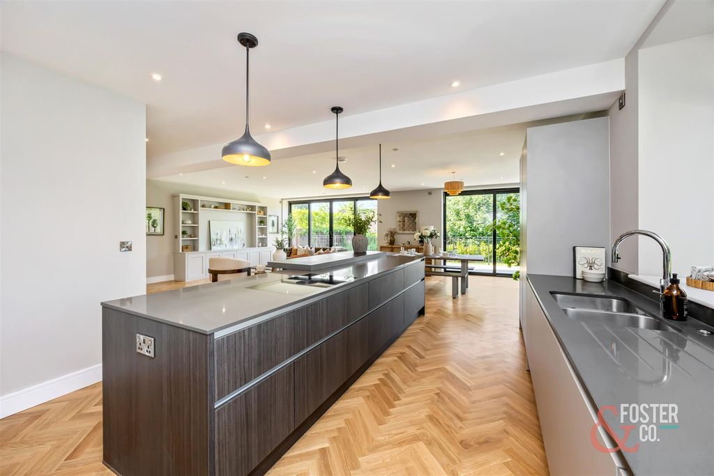 Additional image 12 of 5 bed detached house for saleWithdean Road, Brighton BN1