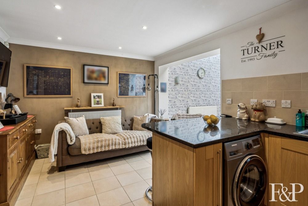 Additional image 9 of 4 bed terraced house for saleBardeen Place, Bracknell RG12