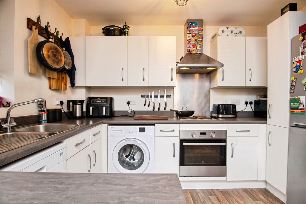 Additional image 7 of 2 bed flat for saleHill View Road, Malvern WR14