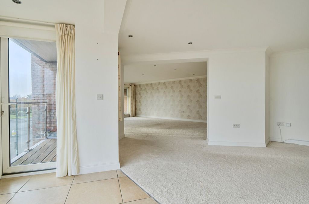Additional image 8 of 2 bed flat for saleKings Parade, Bognor Regis PO21