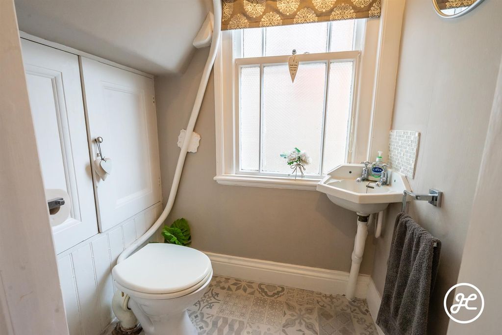 Additional image 11 of 6 bed detached house for saleDurleigh Road, Bridgwater TA6