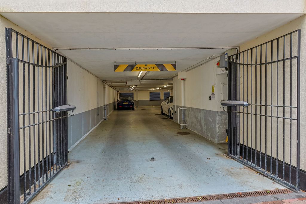 Additional image 17 of 3 bed flat for saleAlipore Close, Poole BH14