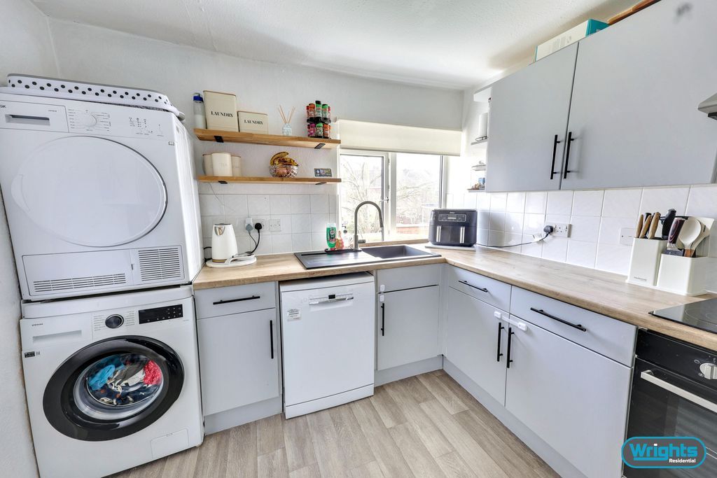 Additional image 5 of 2 bed flat for salePrincess Gardens, Hilperton BA14
