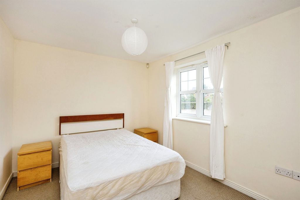 Additional image 8 of 2 bed flat for salePark Street, Bridgend CF31