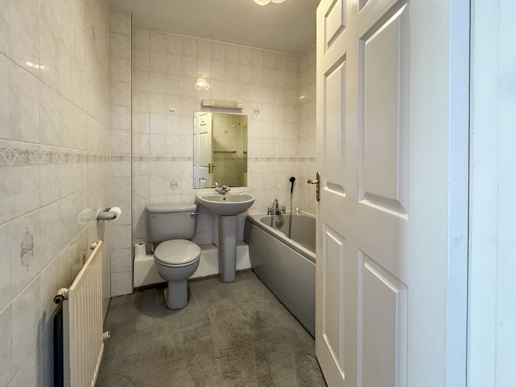 Additional image 12 of 1 bed flat for saleSandringham Court, Woodland Glade, Bradley, Huddersfield HD2