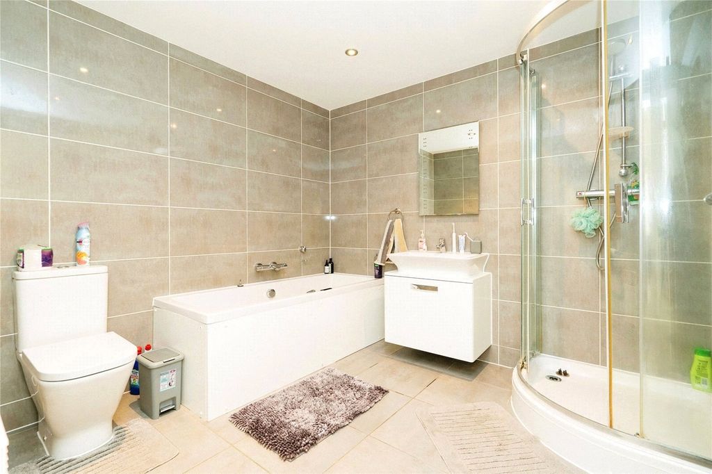 Additional image 10 of 3 bed flat for saleGeoffrey Watling Way, Norwich, Norfolk NR1