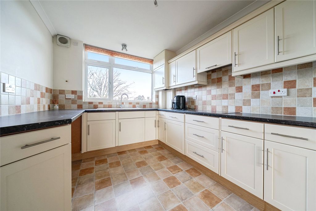 Additional image 21 of 3 bed flat for saleHawthorne Road, Bickley BR1